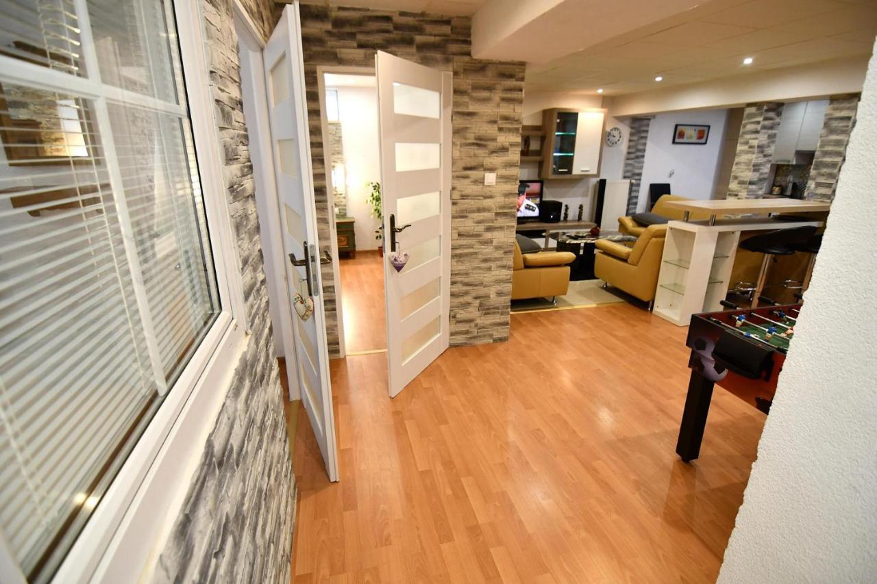Apartments V+K تاترانسكا ستربا المظهر الخارجي الصورة