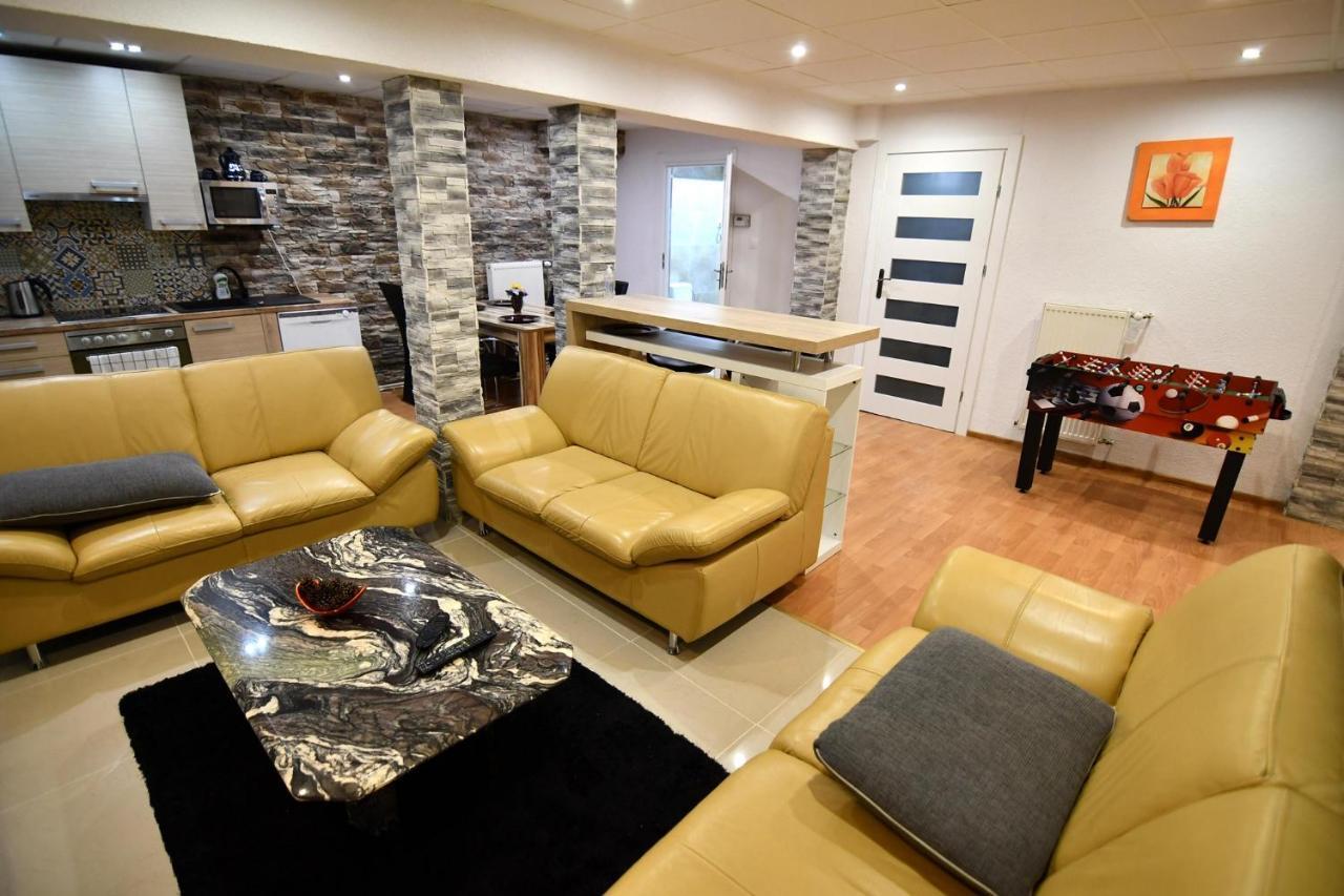 Apartments V+K تاترانسكا ستربا المظهر الخارجي الصورة